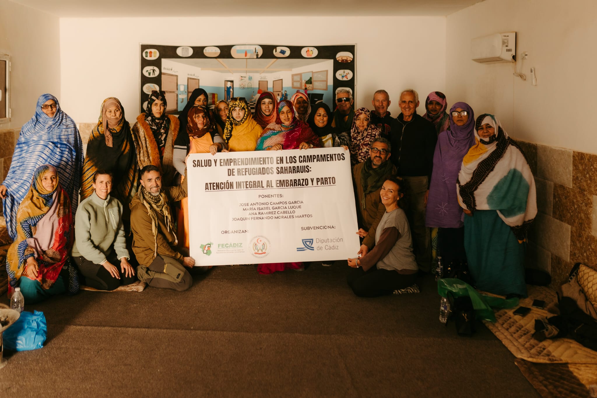 Imagen de los médicos junto al personal sanitario de los campamentos de refugiados saharauis. El Campo de Gibraltar, el origen de un proyecto que busca reducir la parálisis cerebral en niños saharauis