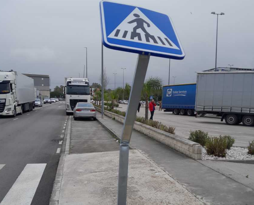 Los Barrios invertirá cerca de un millón de euros en el asfaltado del Parque Empresarial de Palmones Los Barrios invertirá cerca de un millón de euros en el asfaltado del Parque Empresarial de Palmones