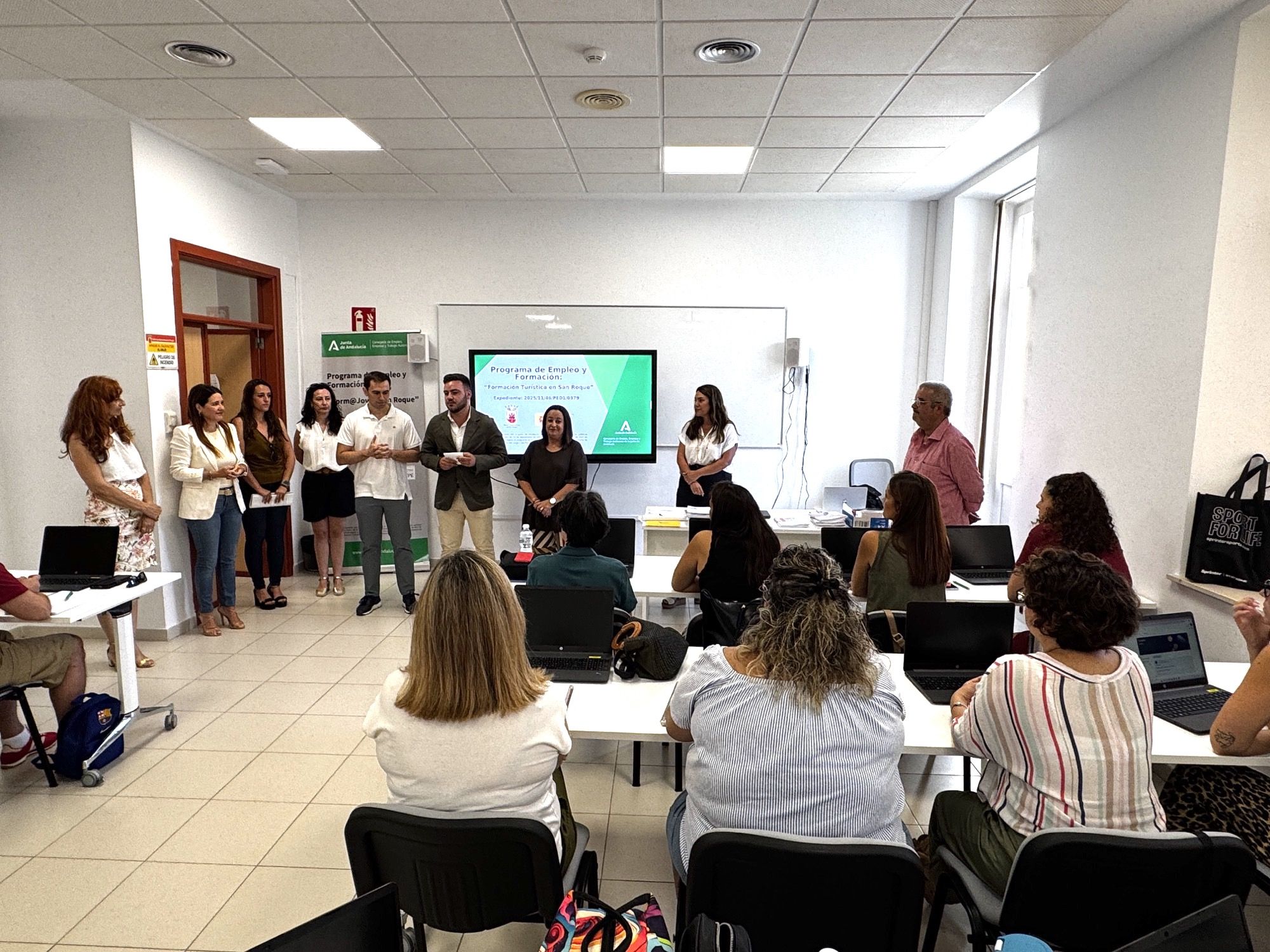 San Roque pone en marcha dos programas de empleo y formación para 30 alumnos trabajadores