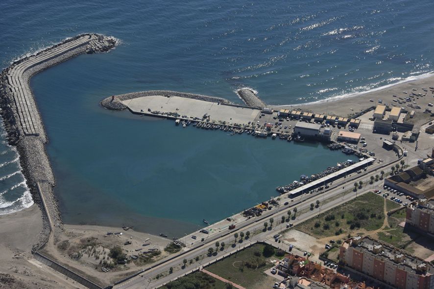 La Junta invertirá 209.000 euros en renovar el cerramiento del puerto de La Atunara