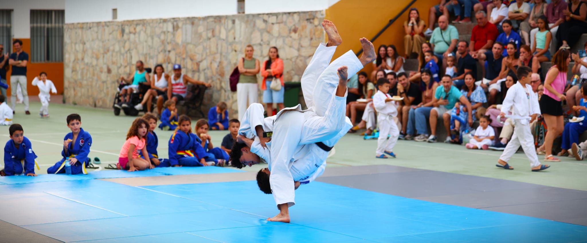 Más de 400 personas participan en la clausura de temporada del Club de Judo Salesianos