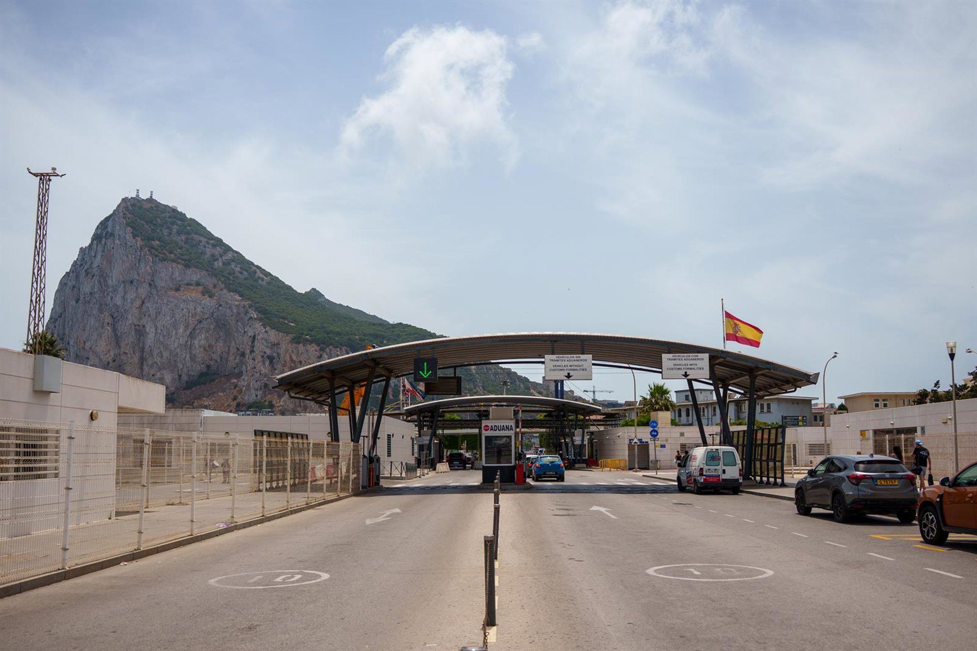Imágenes de la frontera entre España y Gibraltar . A 19 de junio de 2026 - Francisco J. Olmo - Europa Press