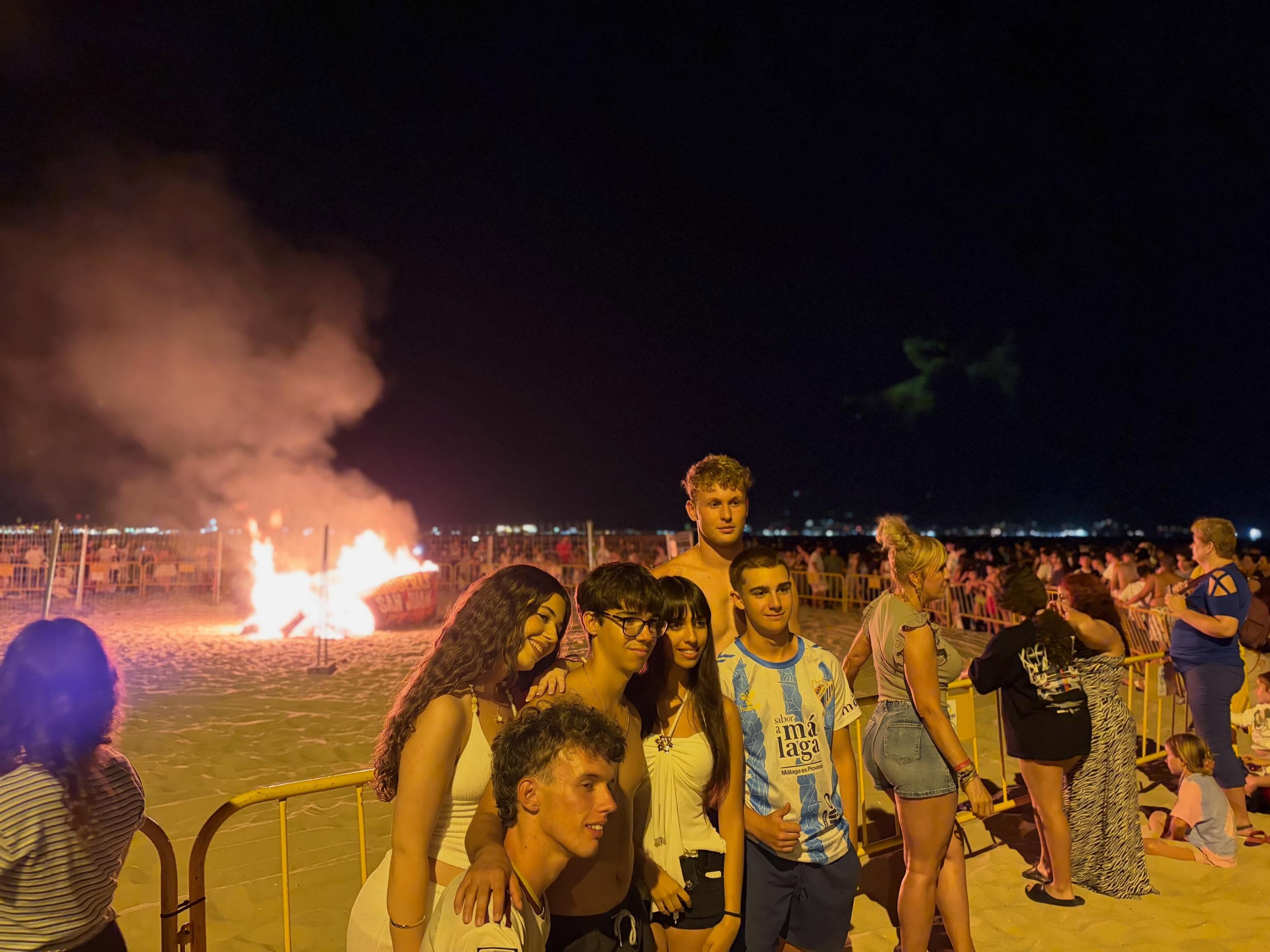 San Juan en el Campo de Gibraltar: la tradición de pedir deseos en la noche más corta del año. Foto: S.F. / 8Directo San Juan en el Campo de Gibraltar: la tradición de pedir deseos en la noche más corta del año. Foto: S.F. / 8Directo