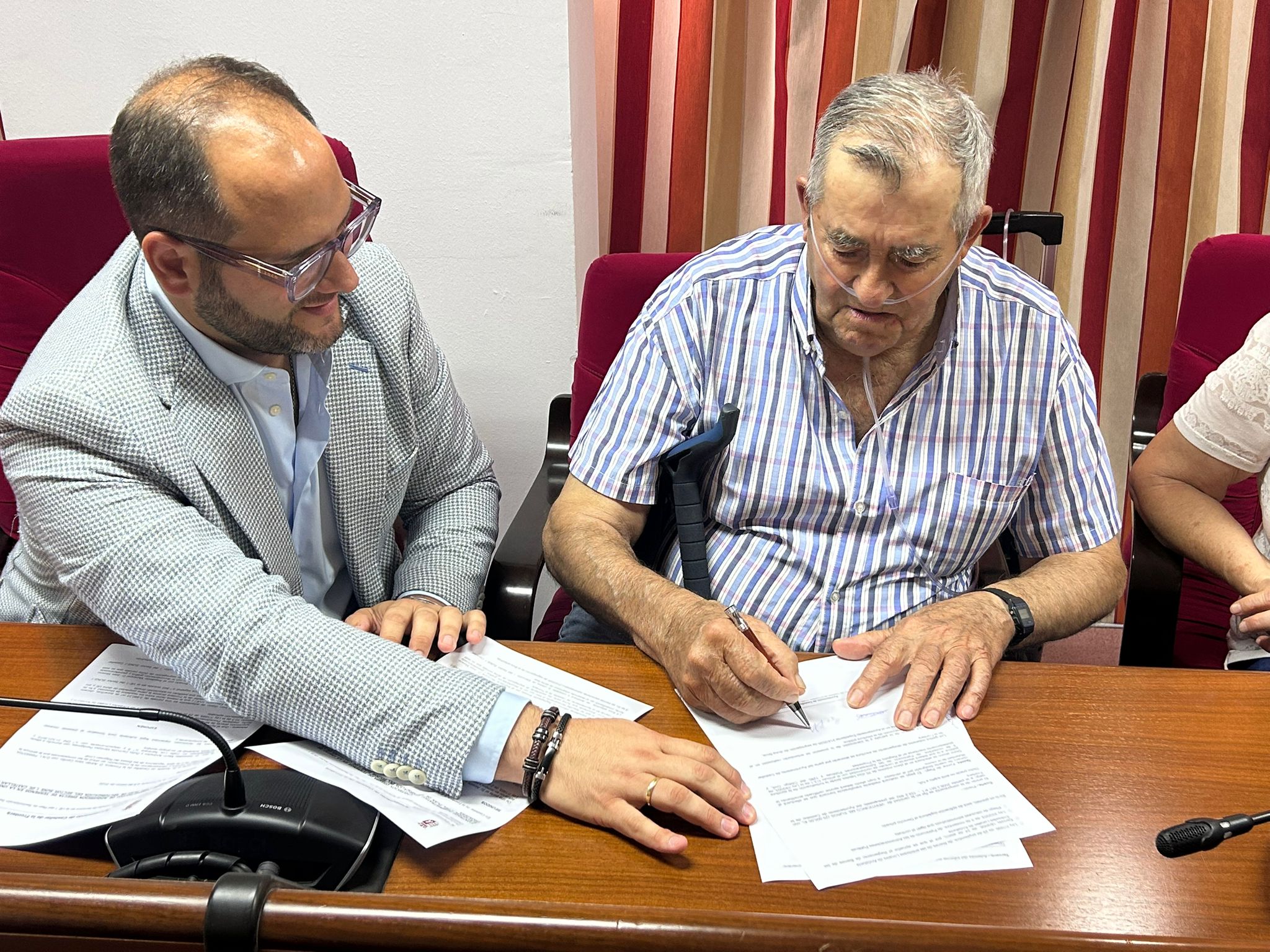 El Ayuntamiento compra los terrenos de la familia Marín para construir viviendas cien por cien pública en Castellar Norte