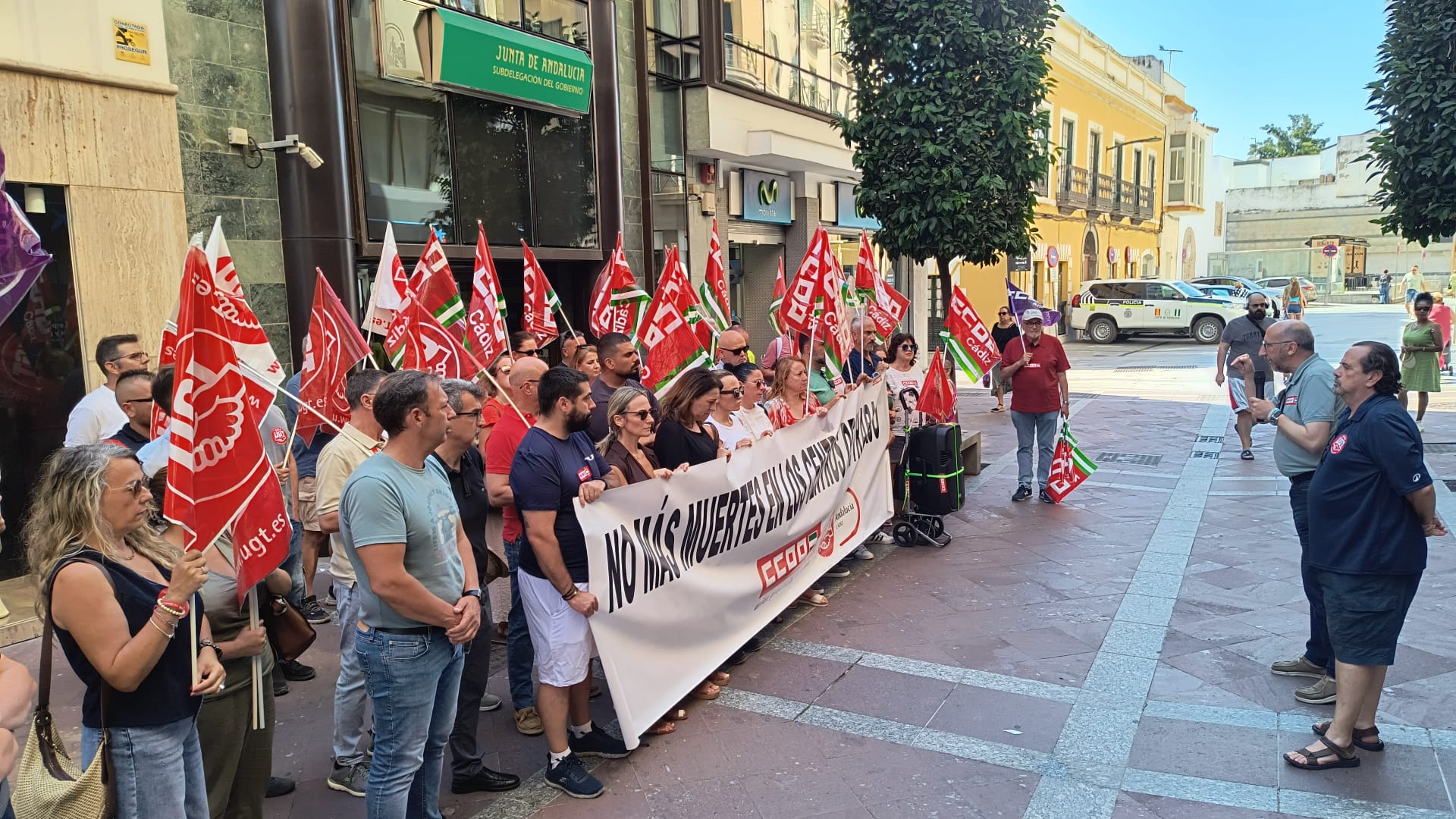 CCOO y UGT denuncian en Algeciras el “silencio patronal” tras la muerte de un trabajador en RECACOR