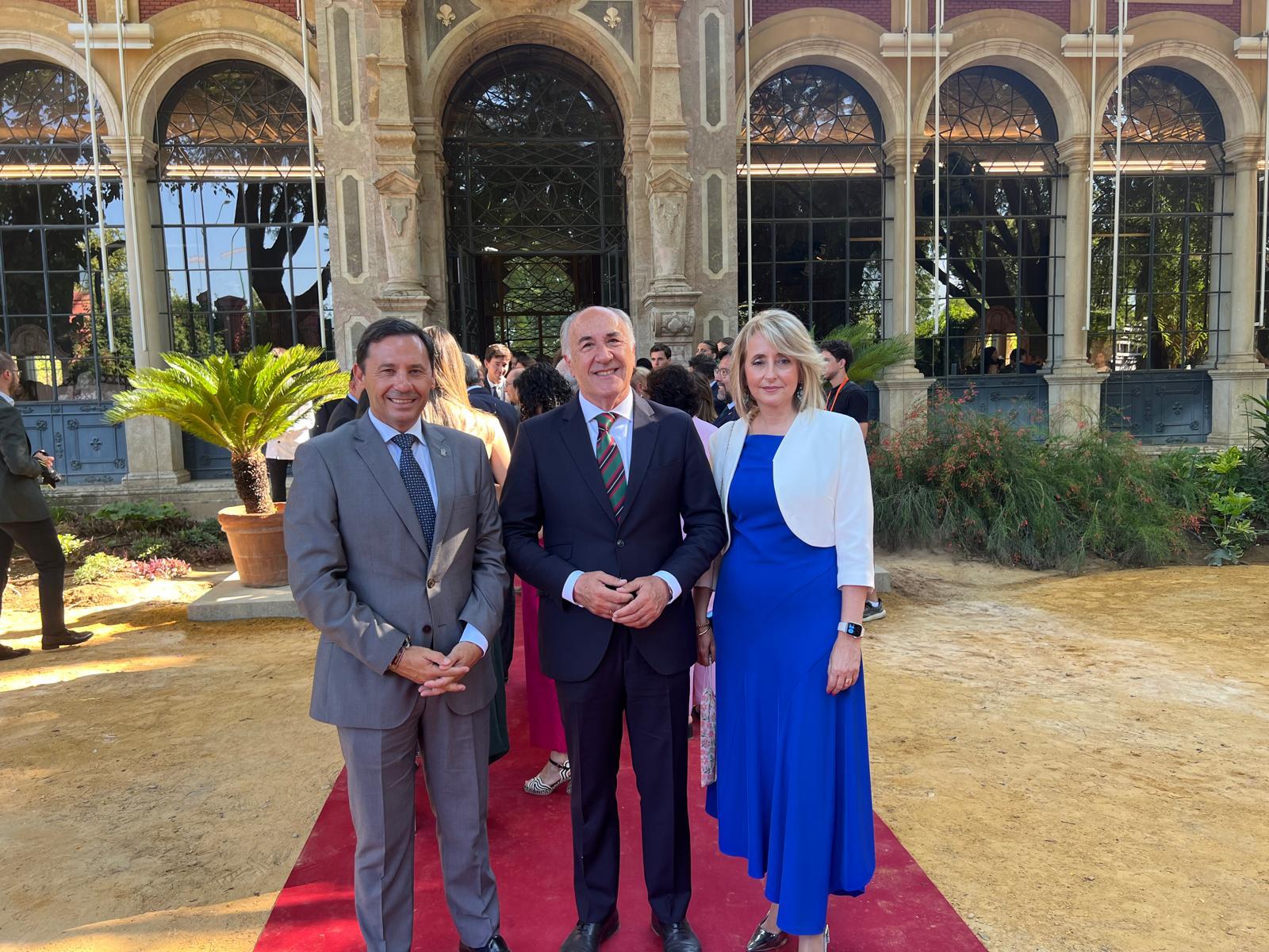 Landaluce asiste a la toma de posesión de Juanma Moreno como presidente de la Junta de Andalucía