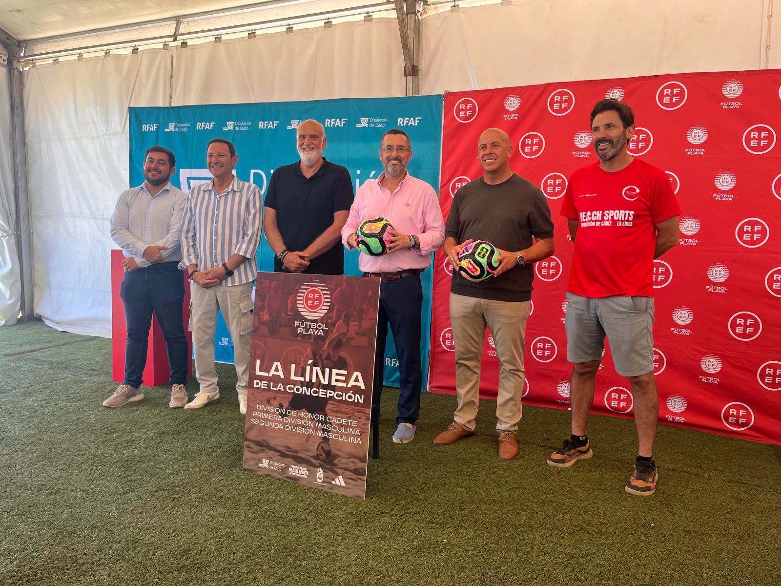 La Línea presenta los campeonatos de fútbol playa en el Estadio Diputación de Cádiz Beach Sports La Línea presenta los campeonatos de fútbol playa en el Estadio Diputación de Cádiz Beach Sports