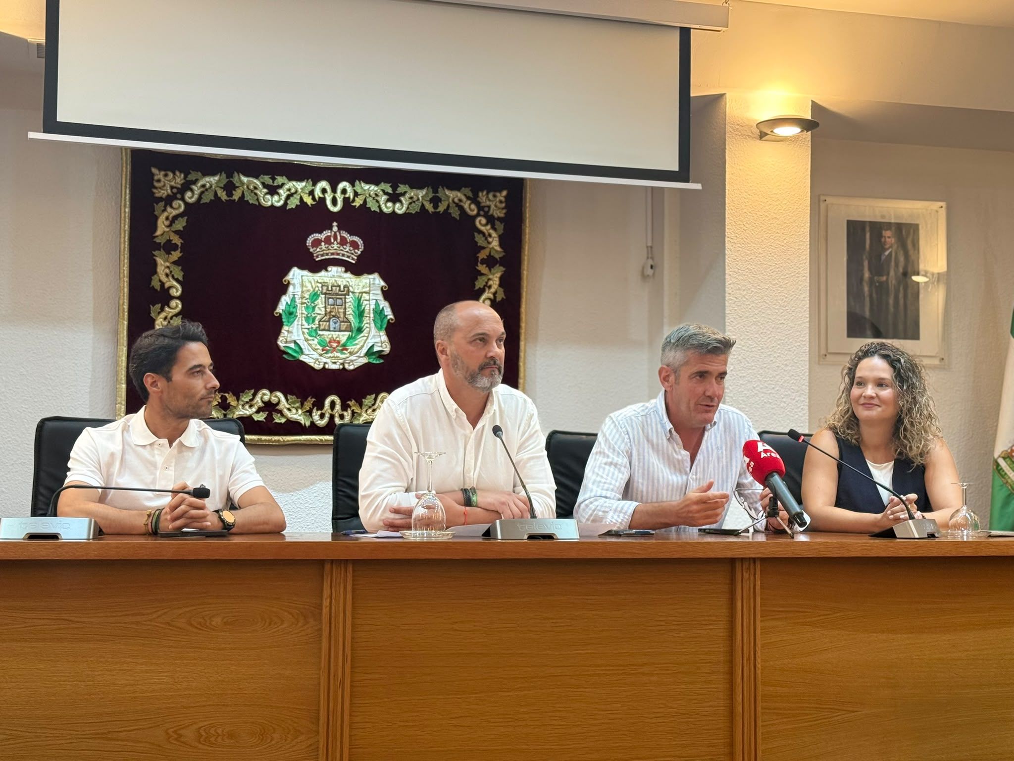 Los Barrios acometerá un nuevo Plan de Asfaltado con una inversión total de 3,78 millones de euros Los Barrios acometerá un nuevo Plan de Asfaltado con una inversión total de 3,78 millones de euros
