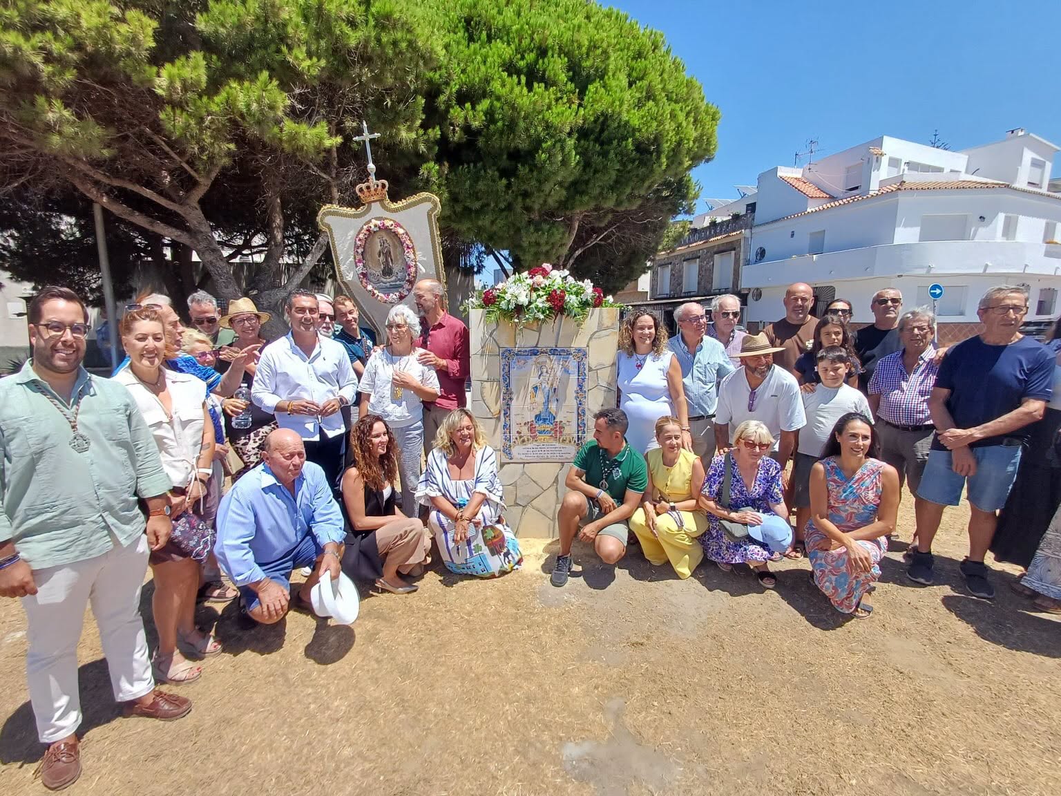 Imagen de J. G. La Virgen del Carmen ya tiene su monolito en Palmones Imagen de J. G. La Virgen del Carmen ya tiene su monolito en Palmones