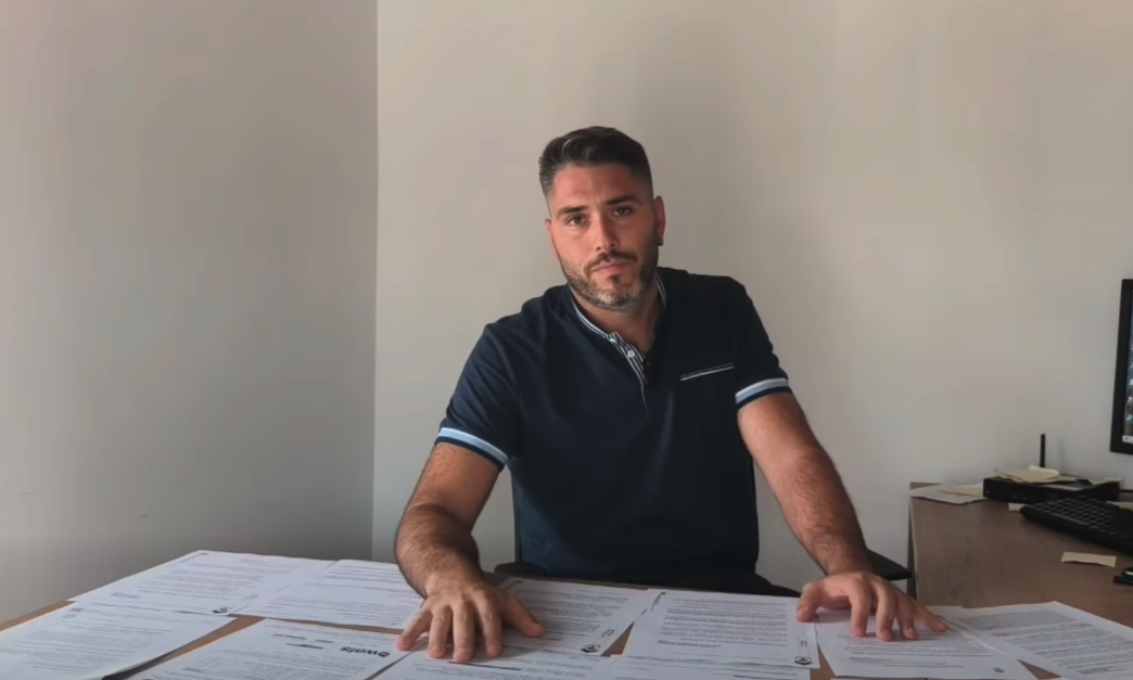El teniente de alcalde, Roberto García. Tesorillo reclama a la Junta soluciones ante los problemas con el suministro eléctrico El teniente de alcalde, Roberto García. Tesorillo reclama a la Junta soluciones ante los problemas con el suministro eléctrico