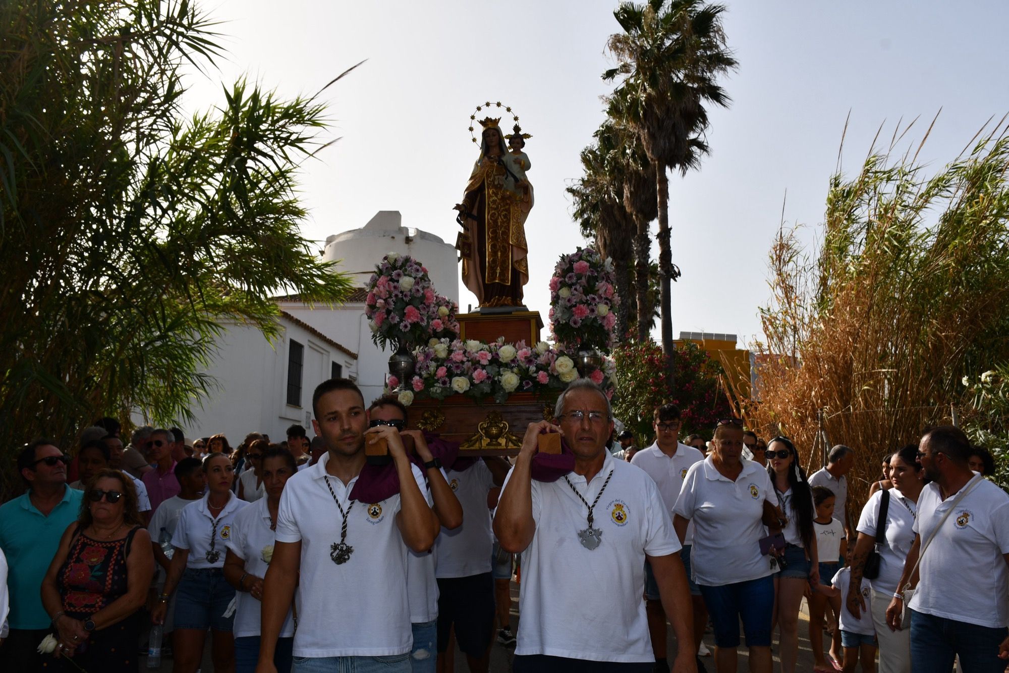 Torreguadiaro vive con devoción la festividad del Carmen