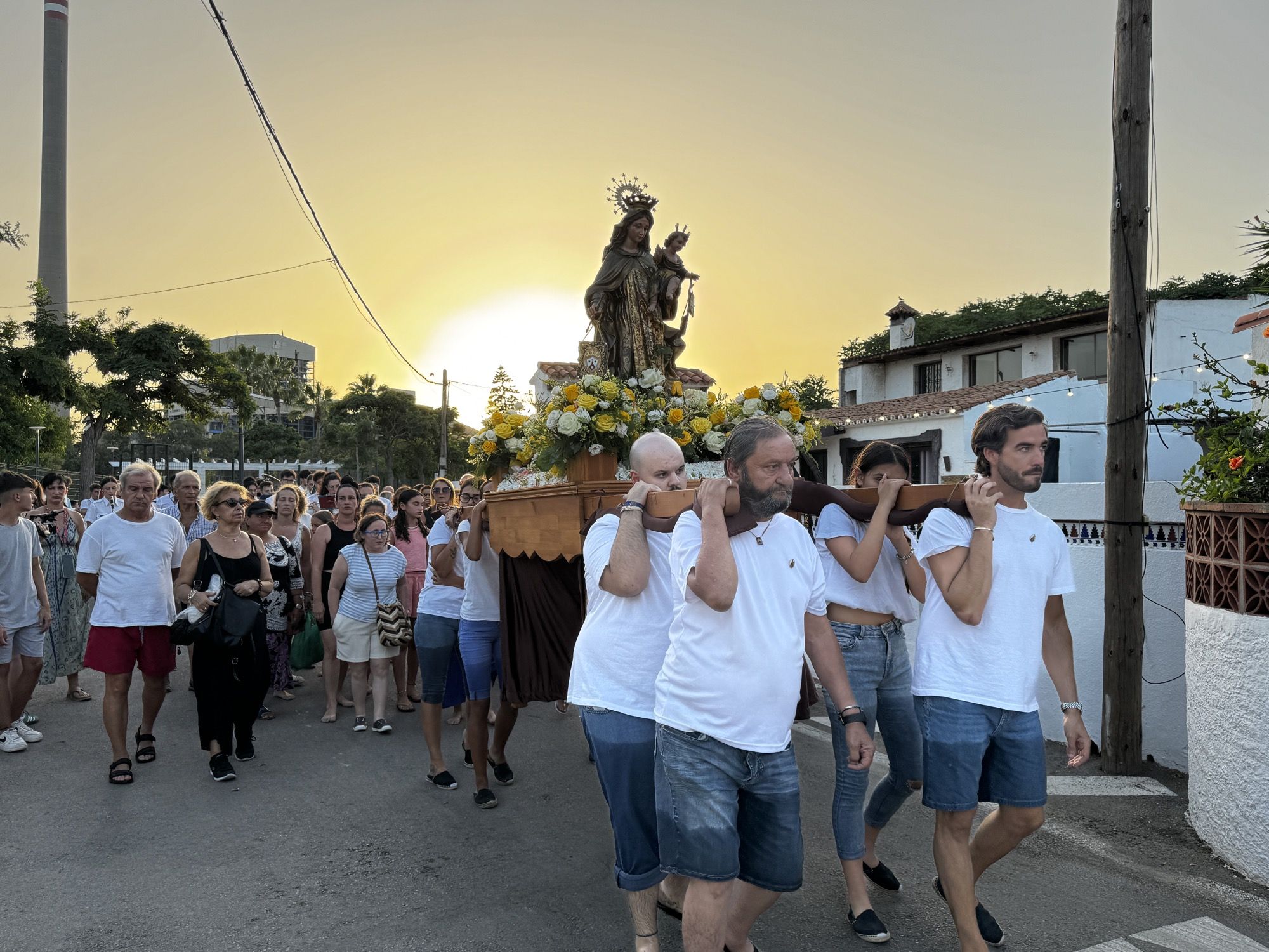 La Virgen del Carmen recorre Guadarranque con fe