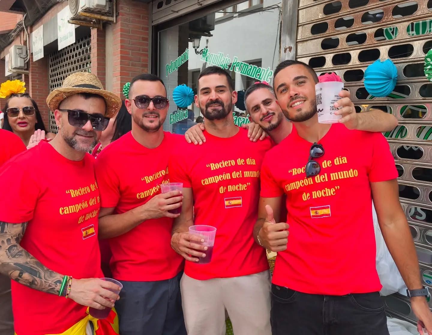 Más española y gaditana que nunca: La Línea vive un Domingo Rociero marcado por la Final del Mundial Más española y gaditana que nunca: La Línea vive un Domingo Rociero marcado por la Final del Mundial