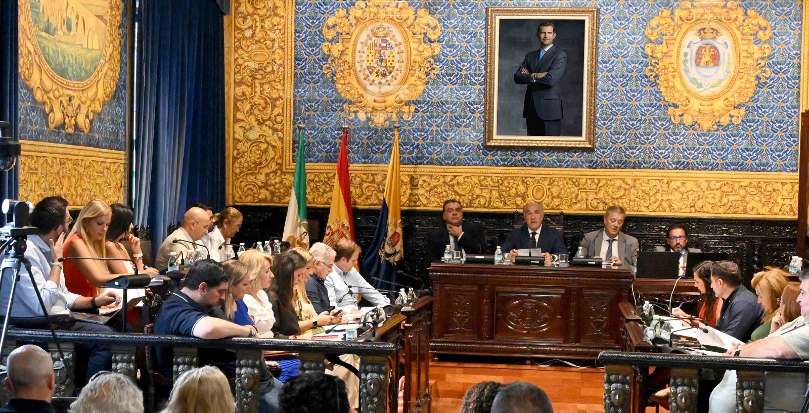 El pleno de Algeciras avanza en la solución para el Asilo San José entre críticas por su privatización