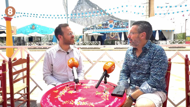 Entrevista de 8Directo desde el recinto ferial. 
