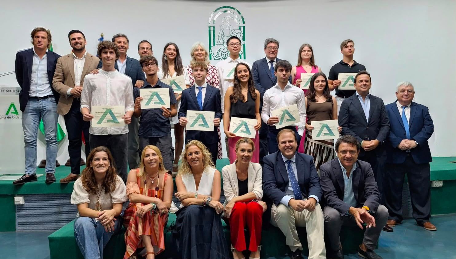 Jialuo Cheng, del IES Mediterráneo de La Línea, logra la mejor nota de Bachillerato de la provincia Jialuo Cheng, del IES Mediterráneo de La Línea, logra la mejor nota de Bachillerato de la provincia