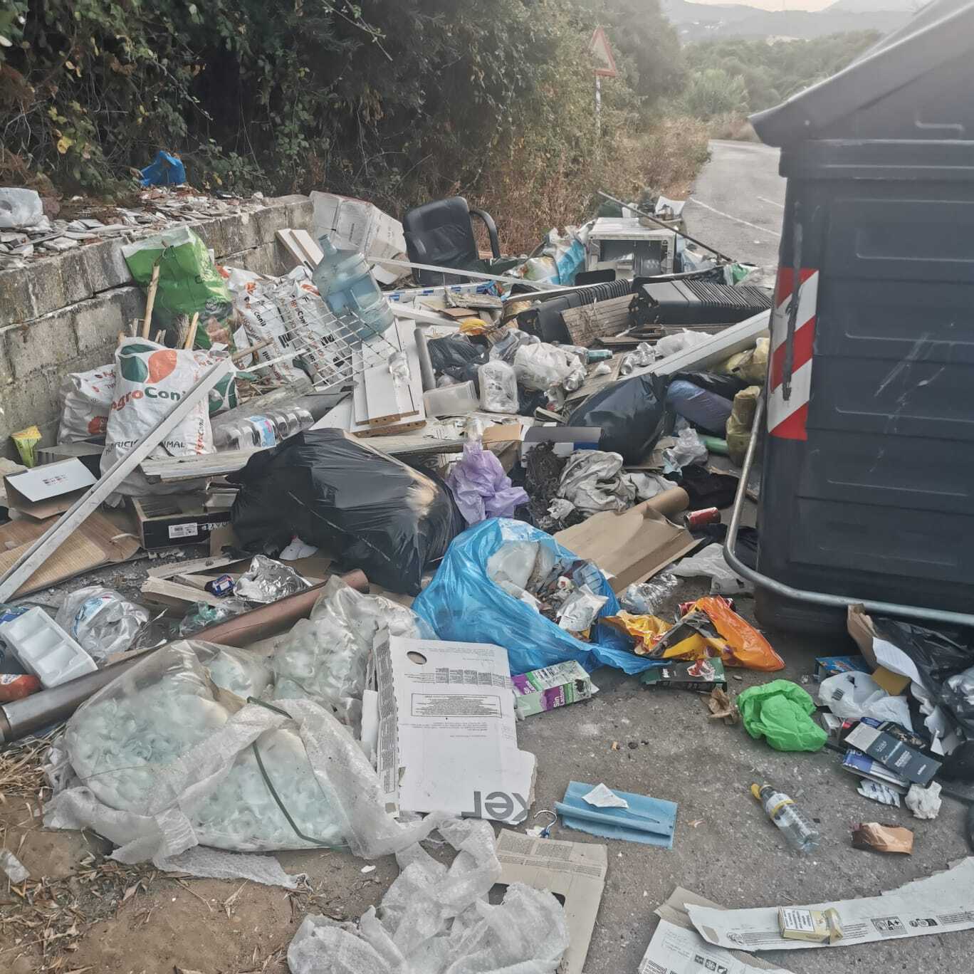 IU exige explicaciones por la falta de recogida de basuras en varios barrios de Algeciras IU exige explicaciones por la falta de recogida de basuras en varios barrios de Algeciras