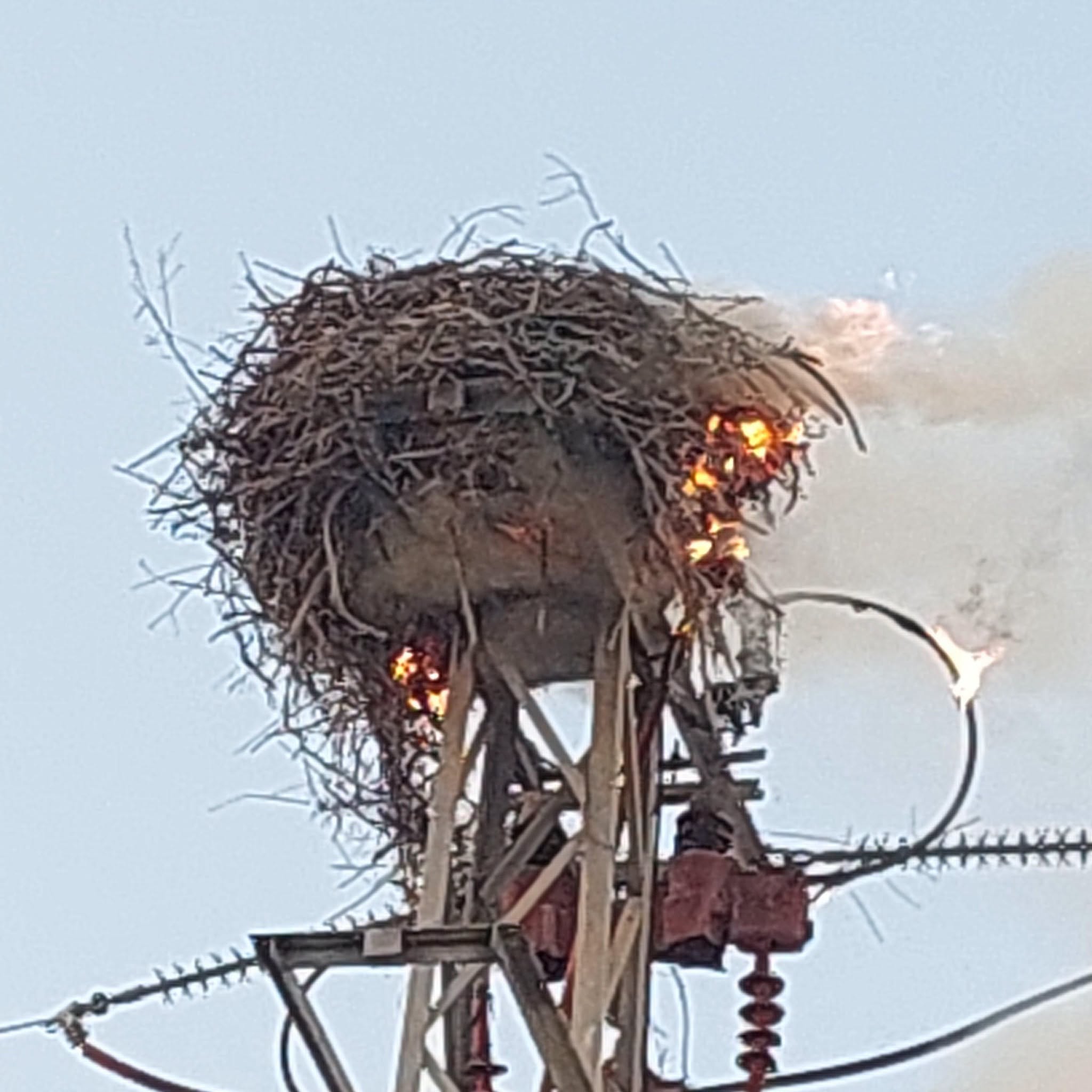 Dos averías de Endesa provocan cortes de suministro eléctrico en Los Barrios
