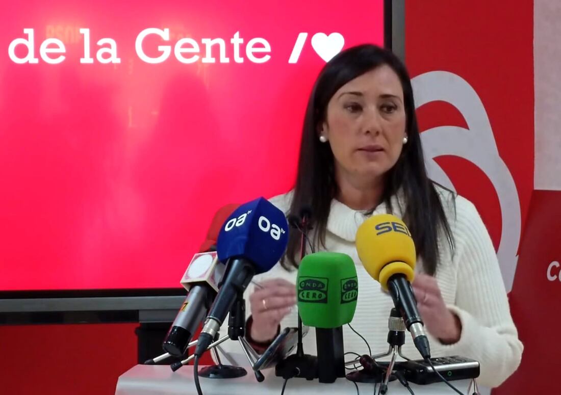 Rocío Arrabal, del PSOE de Algeciras, en rueda de prensa. Imagen de archivo.