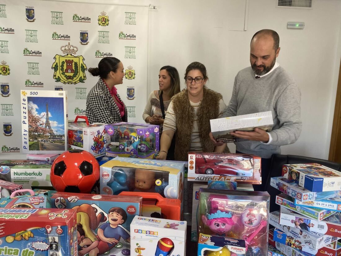 Donación juguetes AMPA CEIP Luis Lamadrid 1