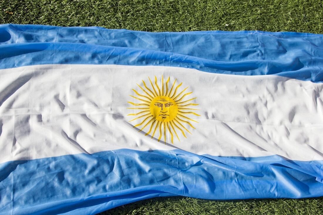 argentinian-flag-3476845_1280