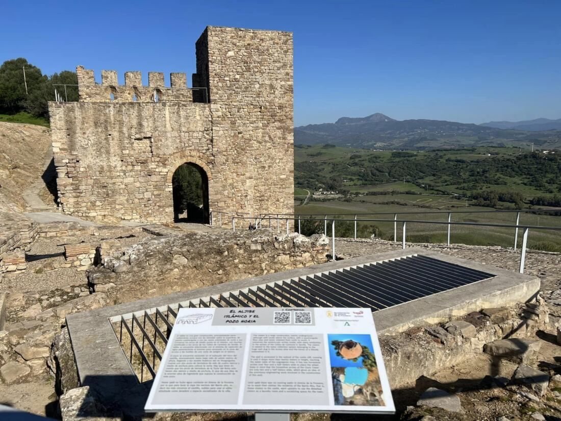 Castillo de Jimena de la Frontera. Jimena organiza el próximo 1 de noviembre una ruta por los Miradores del Risco y el Castillo-Fortaleza 
