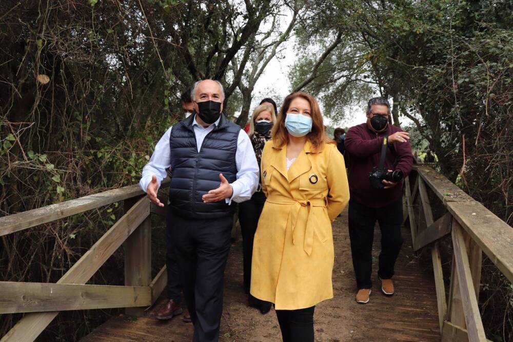 Cádiz.- Crespo visita las obras de mejora de la Puerta Verde que enlaza Algeciras con el Corredor Verde Dos Bahías