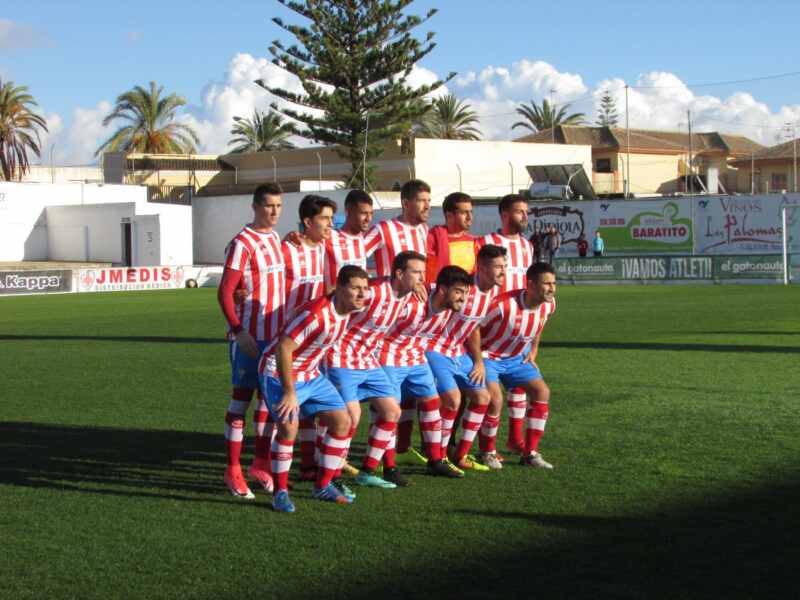el-algeciras-salva-un-punto-en-una-salida-complicada