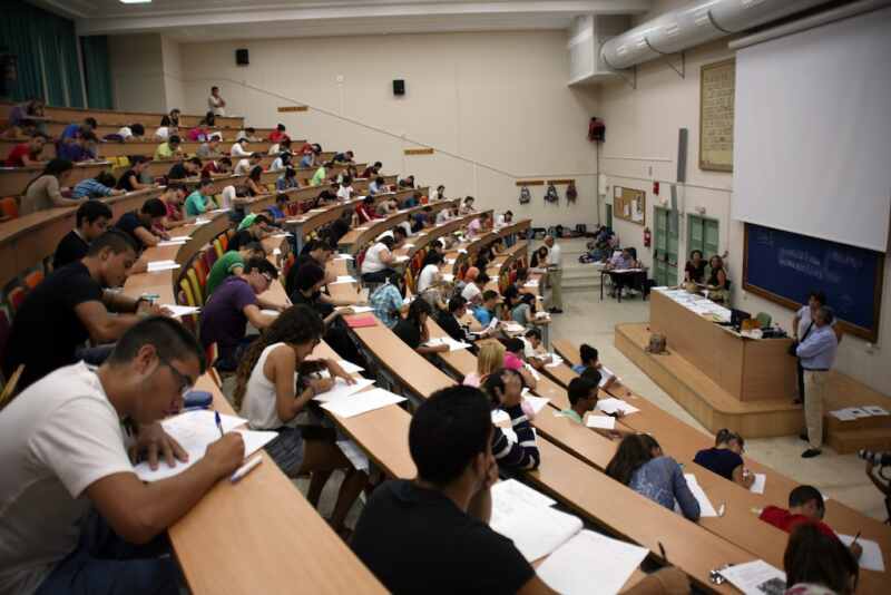 primer-dia-de-selectividad-en-la-facultad-de-medicina-uca_zps3fa6b7e3 primer-dia-de-selectividad-en-la-facultad-de-medicina-uca_zps3fa6b7e3