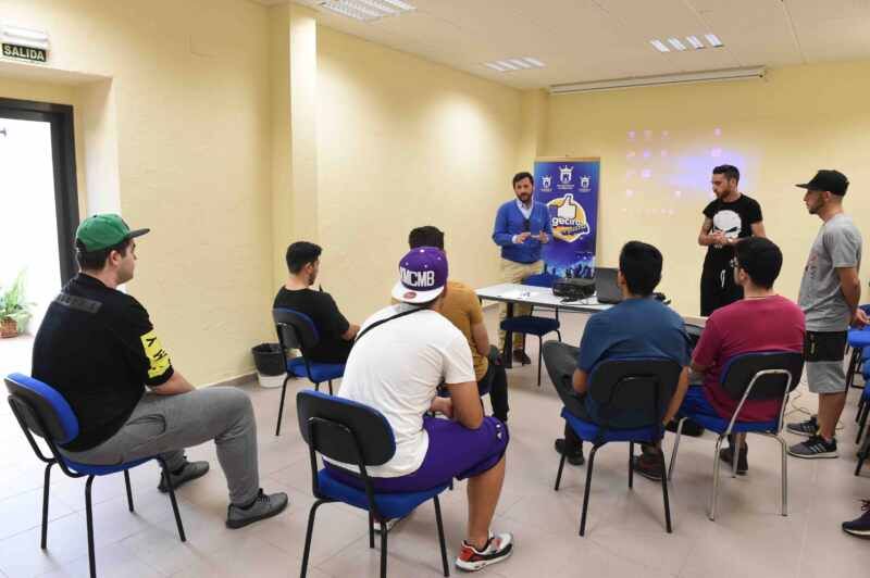 COMIENZO DEL TALLER DE HIPHOP COMIENZO DEL TALLER DE HIPHOP