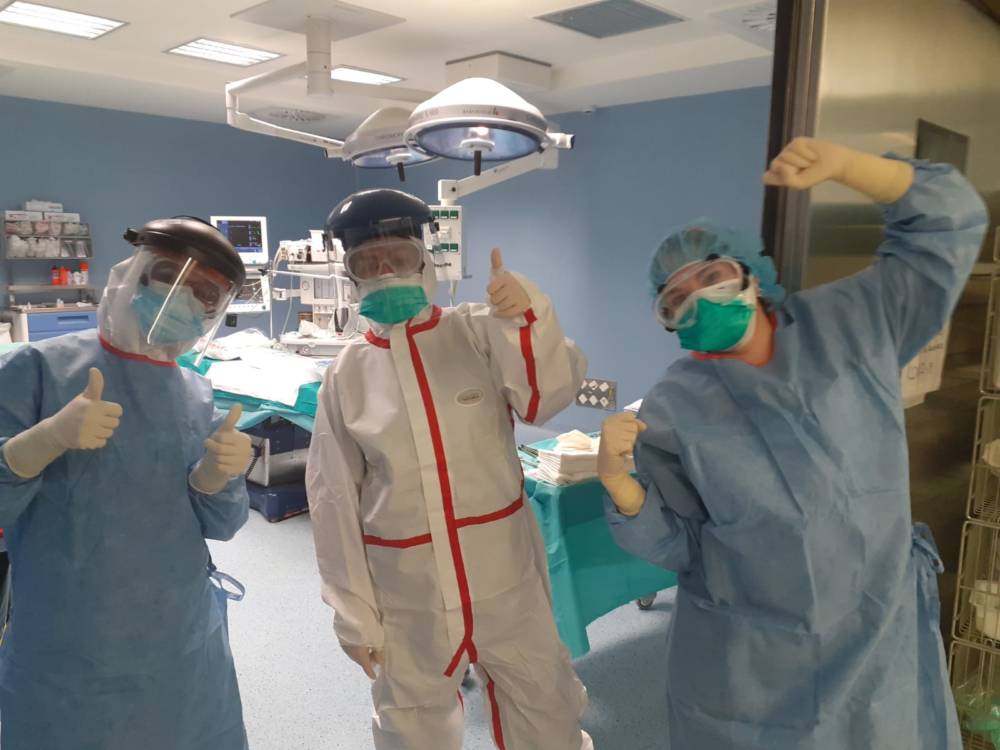 personal quirón césarea covid-19