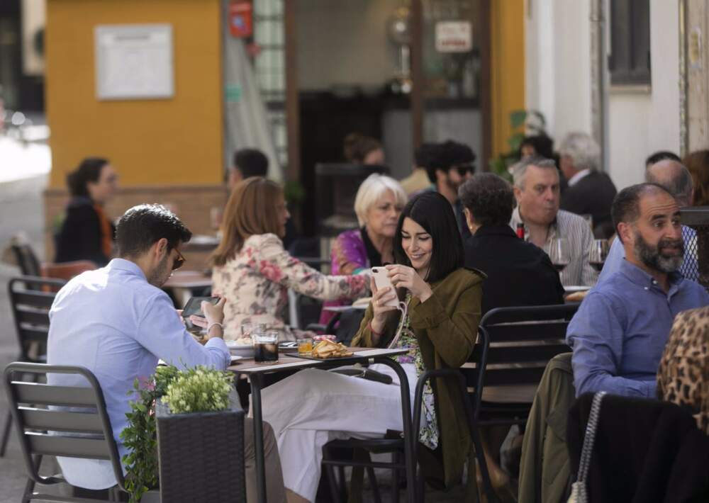Cádiz.- La Junta recibe más de 7.000 solicitudes de empresas gaditanas para ayudas a la hostelería y al comercio