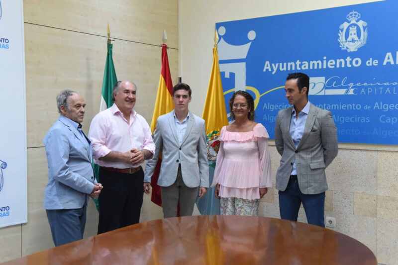 FOTO CON ALUMNO TAUROMAQUIA