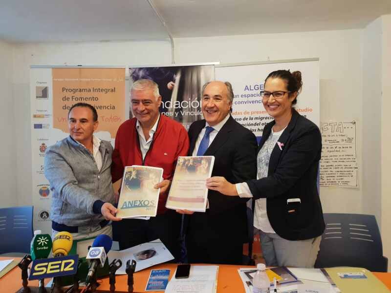 RUEDA-DE-PRENSA-PRESENTACION-EL-PESO-DE-LA-MIGRACION-MARROQUI-EN-LA-PERCEPCION-DEL-OTRO-EN-EL-IMAGINARIO-COLECTIVO-DE-ALGECIRAS