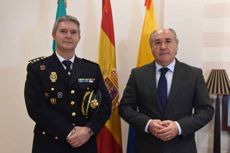 REUNIÓN CON NUEVO COMISARIO DE CNP REUNIÓN CON NUEVO COMISARIO DE CNP