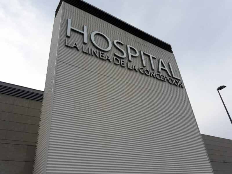 Trasladado al Hospital de La Línea un hombre herido de bala en Los Junquillos. Imagen de archivo del Hospital de La Línea. Trasladado al Hospital de La Línea un hombre herido de bala en Los Junquillos. Imagen de archivo del Hospital de La Línea.