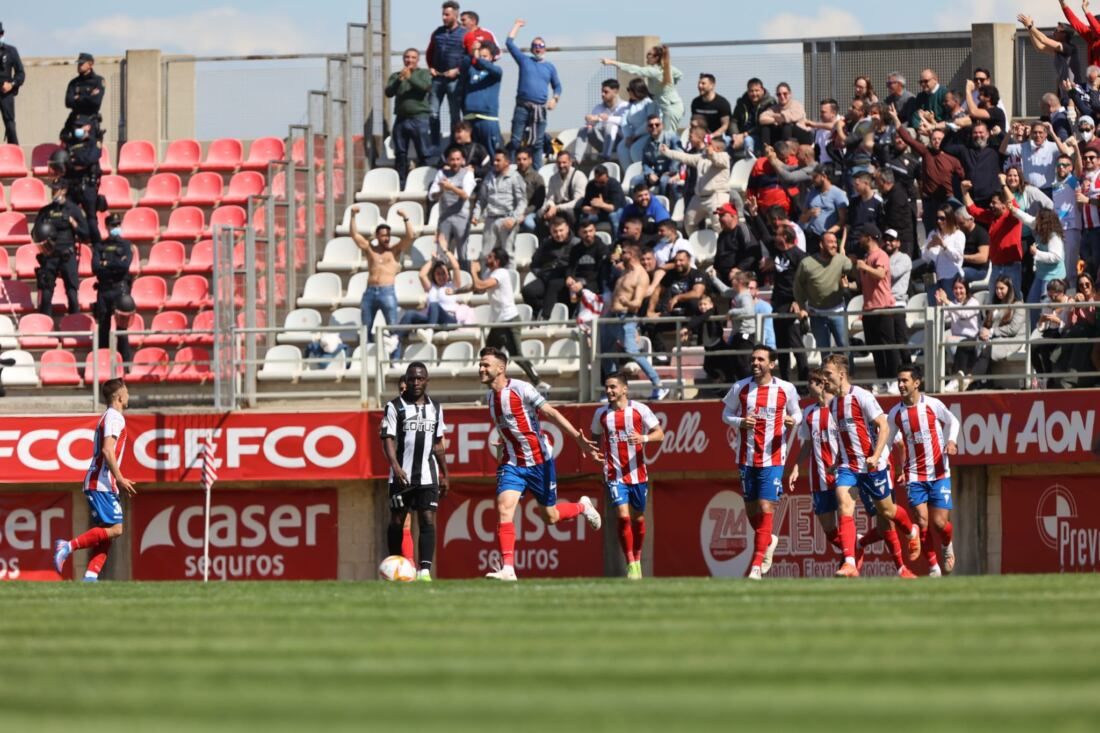 1 0 El Algeciras CF Vuelve A Apoderarse Del Cl sico Con Iv n